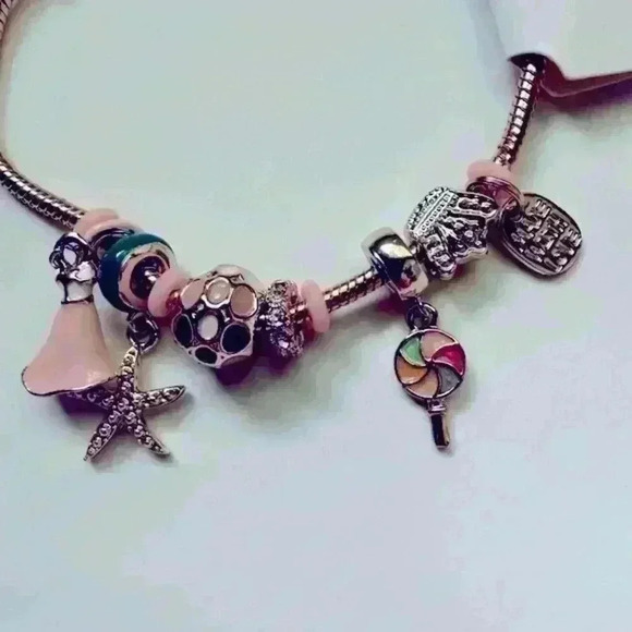 GOLD Tone Adjustable length Charm Beacelet - Picture 6 of 11